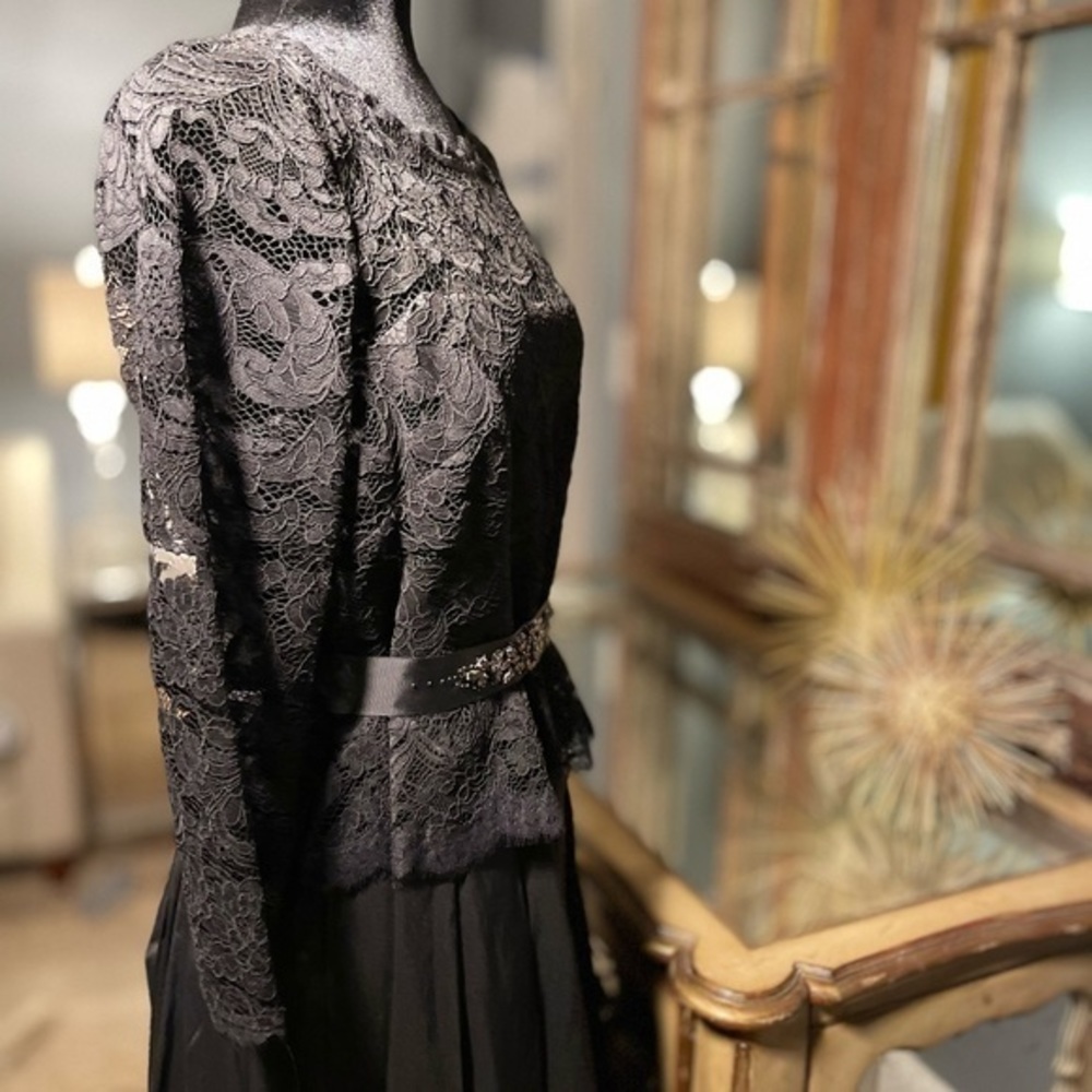 ADRIENNE PAPELL formal long black taffeta/ lace gown w/tulle skirt under dress